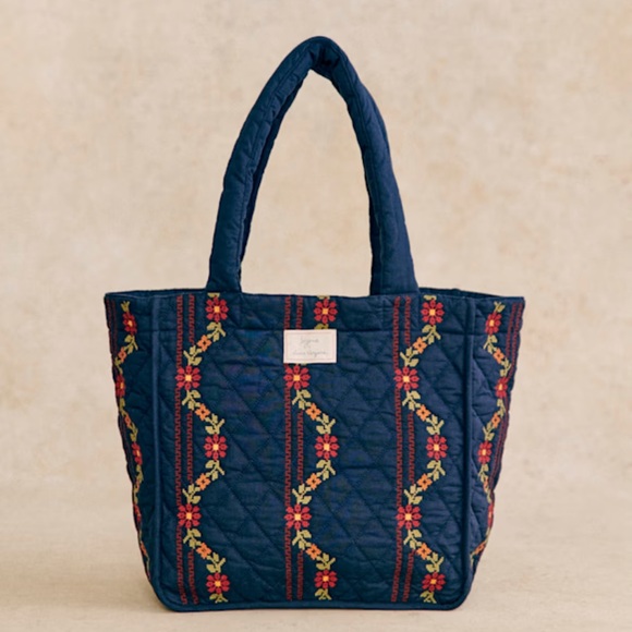 Sezane | Bag | Quilted Tote Bag • Sezane x Lucia Vergara - Picture 15 of 15